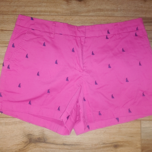 Cambridge shorts size 12 with blue sail boats
